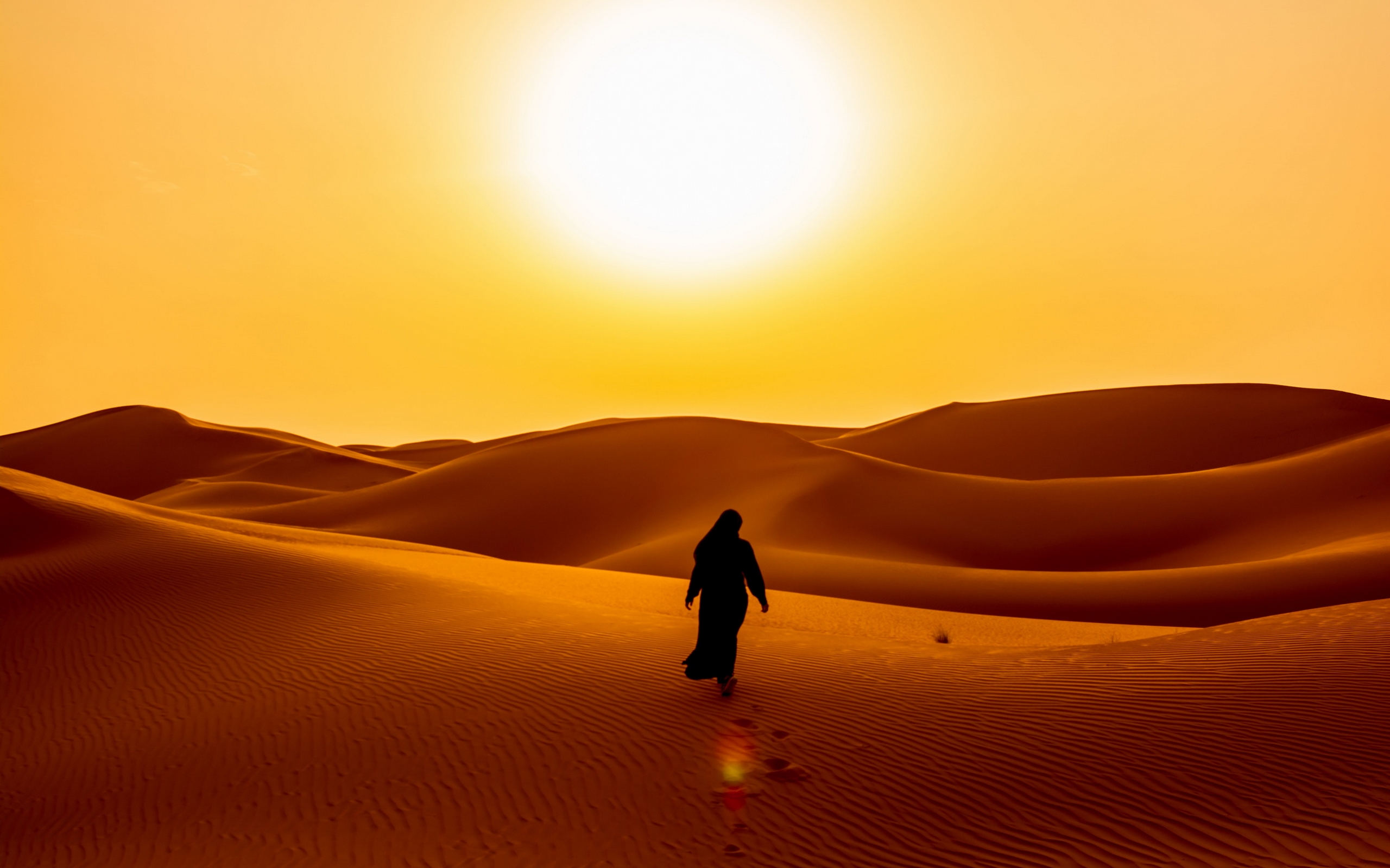 Песня солнце над барханами плывет. Закат в пустыне. Рассвет в пустыне. Rasfet v pustsne. Африканская пустыня.